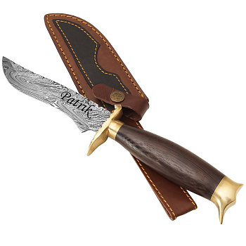 Exkluzívny poľovný nôž z damascénskej ocele a fixnou čepeľou rukoväťou z wenge dreva s mosadzou